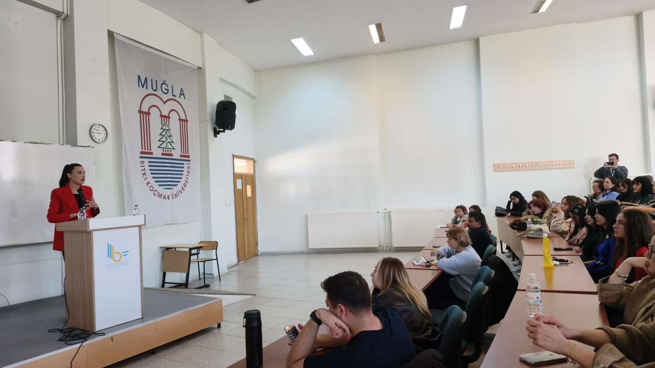 MSKÜ’de Öğrencilere Bilişim Dolandırıcılığına Karşı Bilgilendirme Toplantısı 3